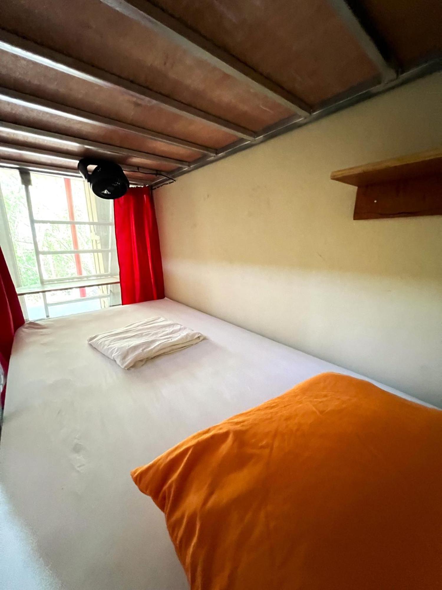Albergue Raindance Santa Cruz Exterior foto